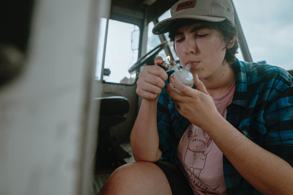 Adolescent cannabis smoking bubbler