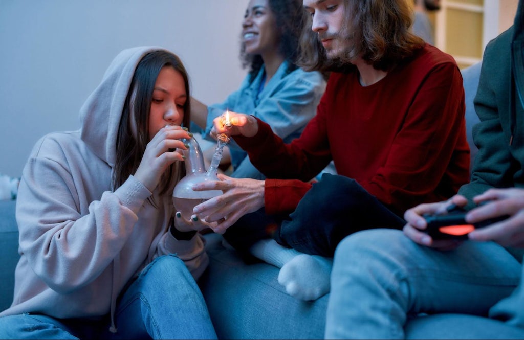 Smoking marijuana and playing video games